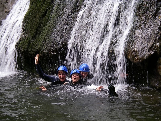 Faire du canyoning.JPG